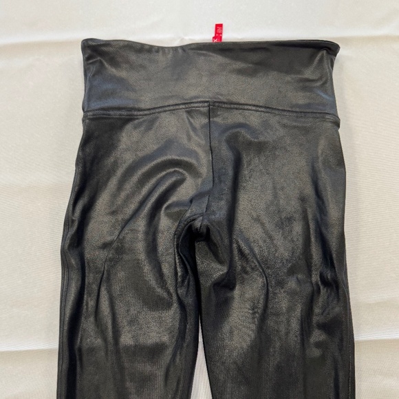 Spanx Faux Leather Black Leggings Size M - Picture 7 of 9